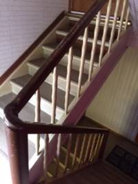 Treppe vor Renovierung (1)